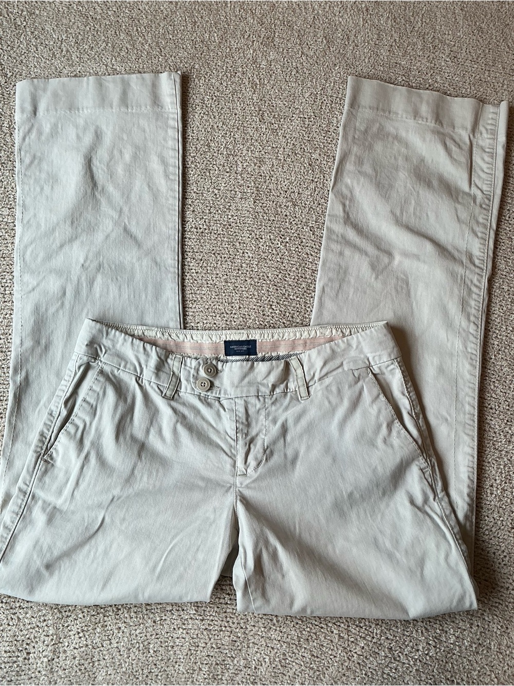 American Eagle y2k Low-Rise Wide-Leg Chino Pants - size 6